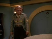 extant_StarTrek_DS9_5x20-FerengiLoveSongs_00690.jpg