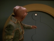 extant_StarTrek_DS9_5x20-FerengiLoveSongs_00704.jpg