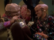 extant_StarTrek_DS9_5x20-FerengiLoveSongs_01021.jpg