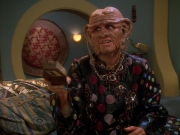 extant_StarTrek_DS9_5x20-FerengiLoveSongs_01029.jpg