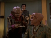 extant_StarTrek_DS9_5x20-FerengiLoveSongs_01044.jpg