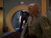 extant_StarTrek_DS9_5x20-FerengiLoveSongs_01059.jpg