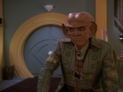 extant_StarTrek_DS9_5x20-FerengiLoveSongs_01064.jpg