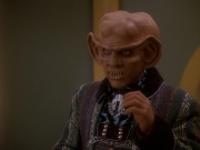 extant_StarTrek_DS9_5x20-FerengiLoveSongs_03396.jpg