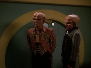 Filename=extant_StarTrek_DS9_5x20-FerengiLoveSongs_03641.jpg
Filesize=170KiB
Dimensions=1200x900
Date added=Dec 20, 2019 extant_StarTrek_DS9_5x20-FerengiLoveSongs_03641.jpg