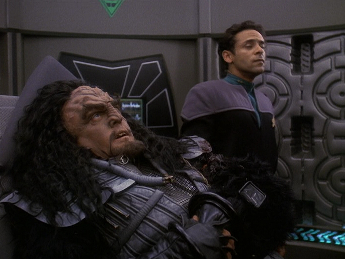 extant_StarTrek_DS9_5x21-SoldiersOfTheEmpire_00079.jpg