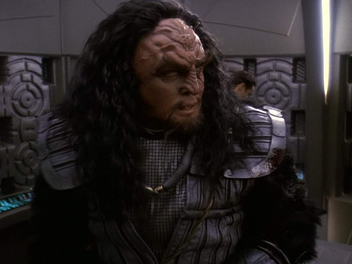 extant_StarTrek_DS9_5x21-SoldiersOfTheEmpire_00091.jpg