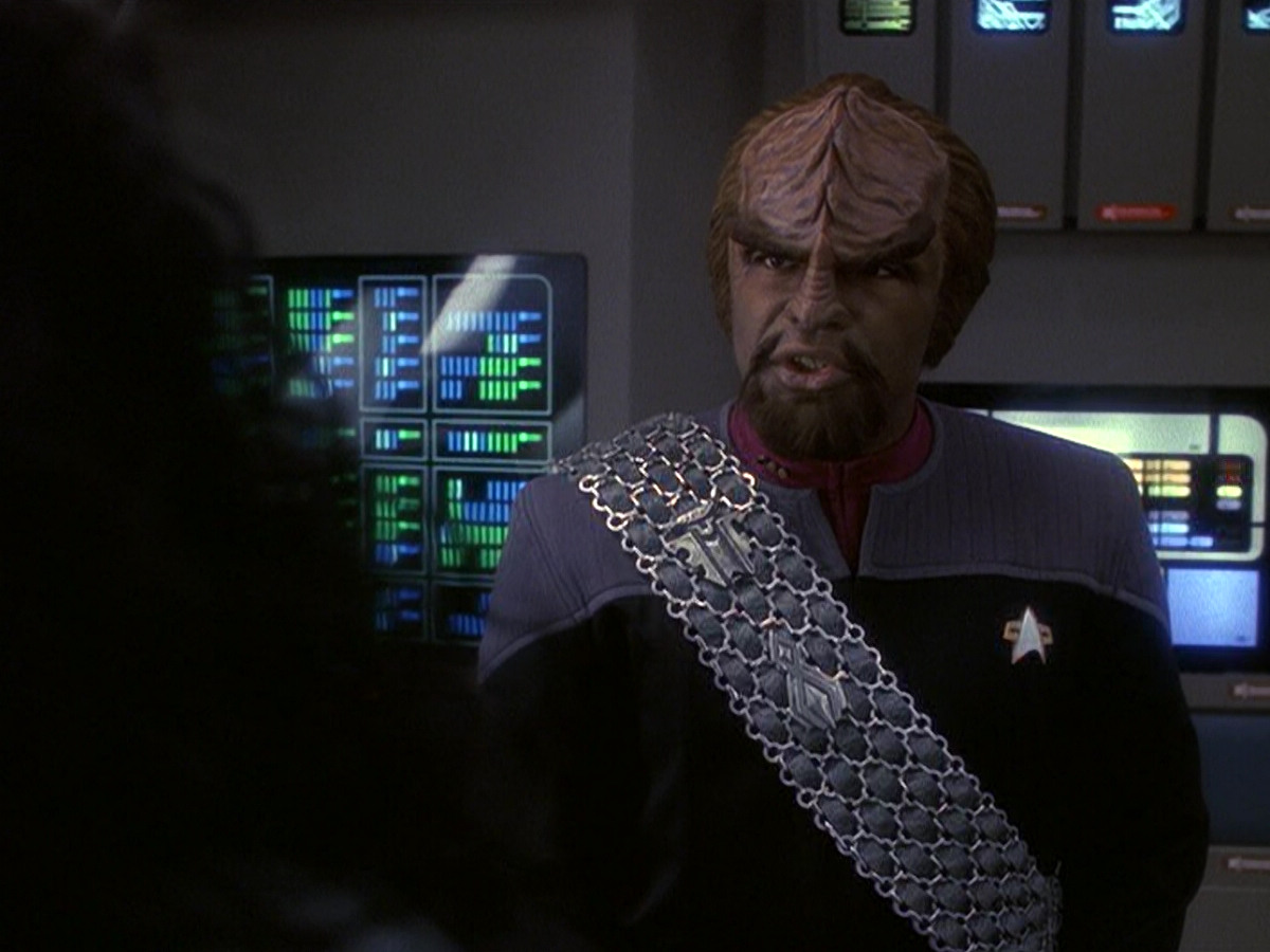 extant_StarTrek_DS9_5x21-SoldiersOfTheEmpire_00291.jpg