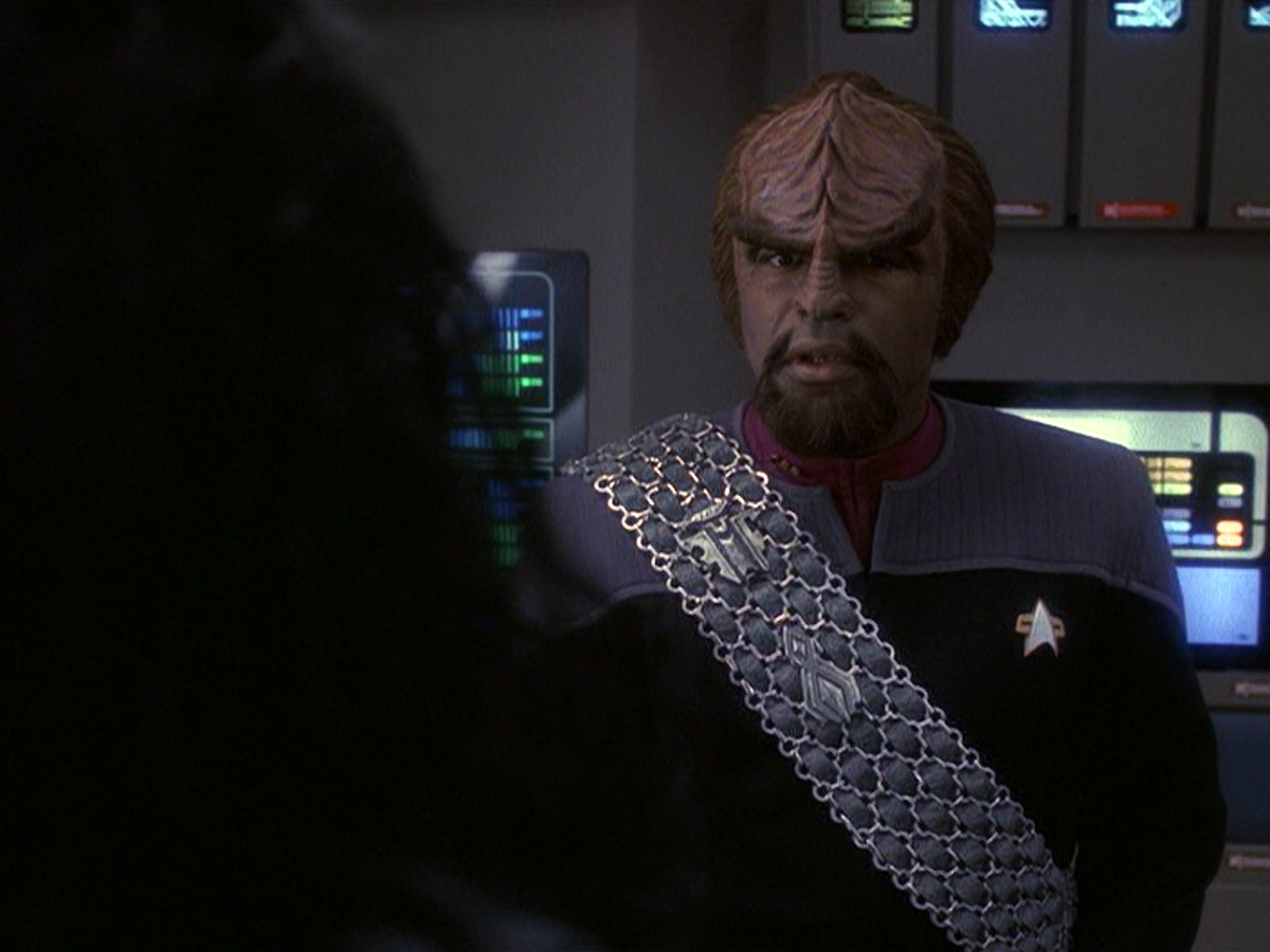extant_StarTrek_DS9_5x21-SoldiersOfTheEmpire_00320.jpg