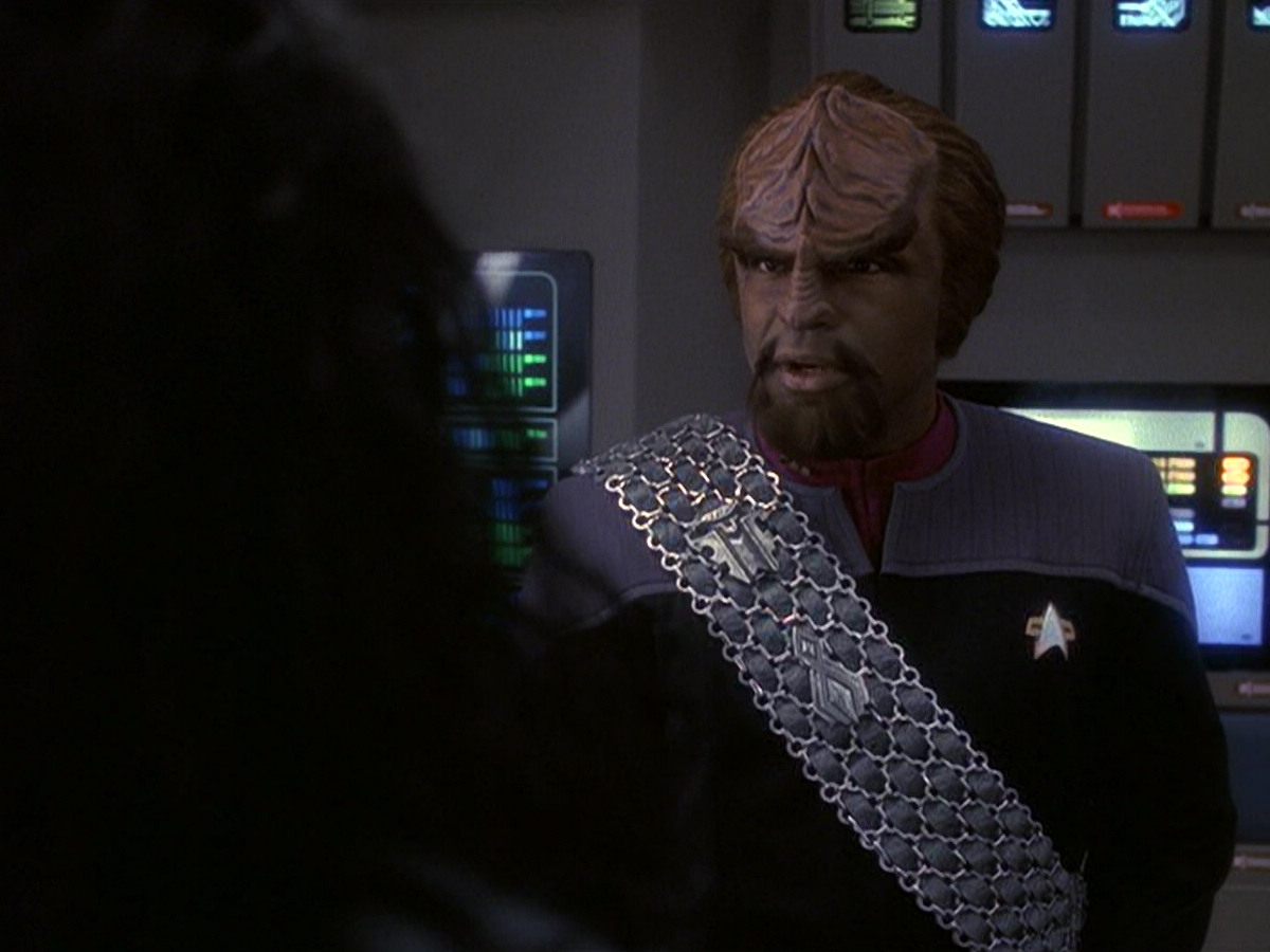 extant_StarTrek_DS9_5x21-SoldiersOfTheEmpire_00322.jpg