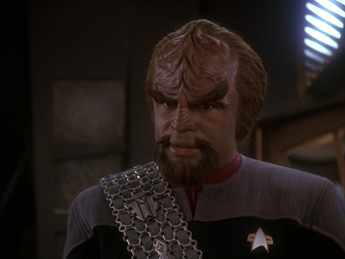 extant_StarTrek_DS9_5x21-SoldiersOfTheEmpire_00670.jpg