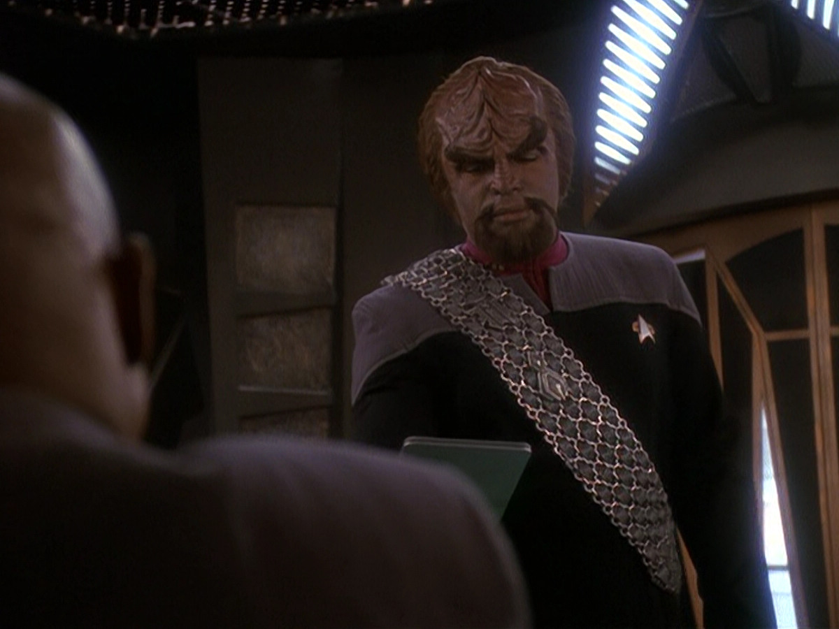 extant_StarTrek_DS9_5x21-SoldiersOfTheEmpire_00709.jpg