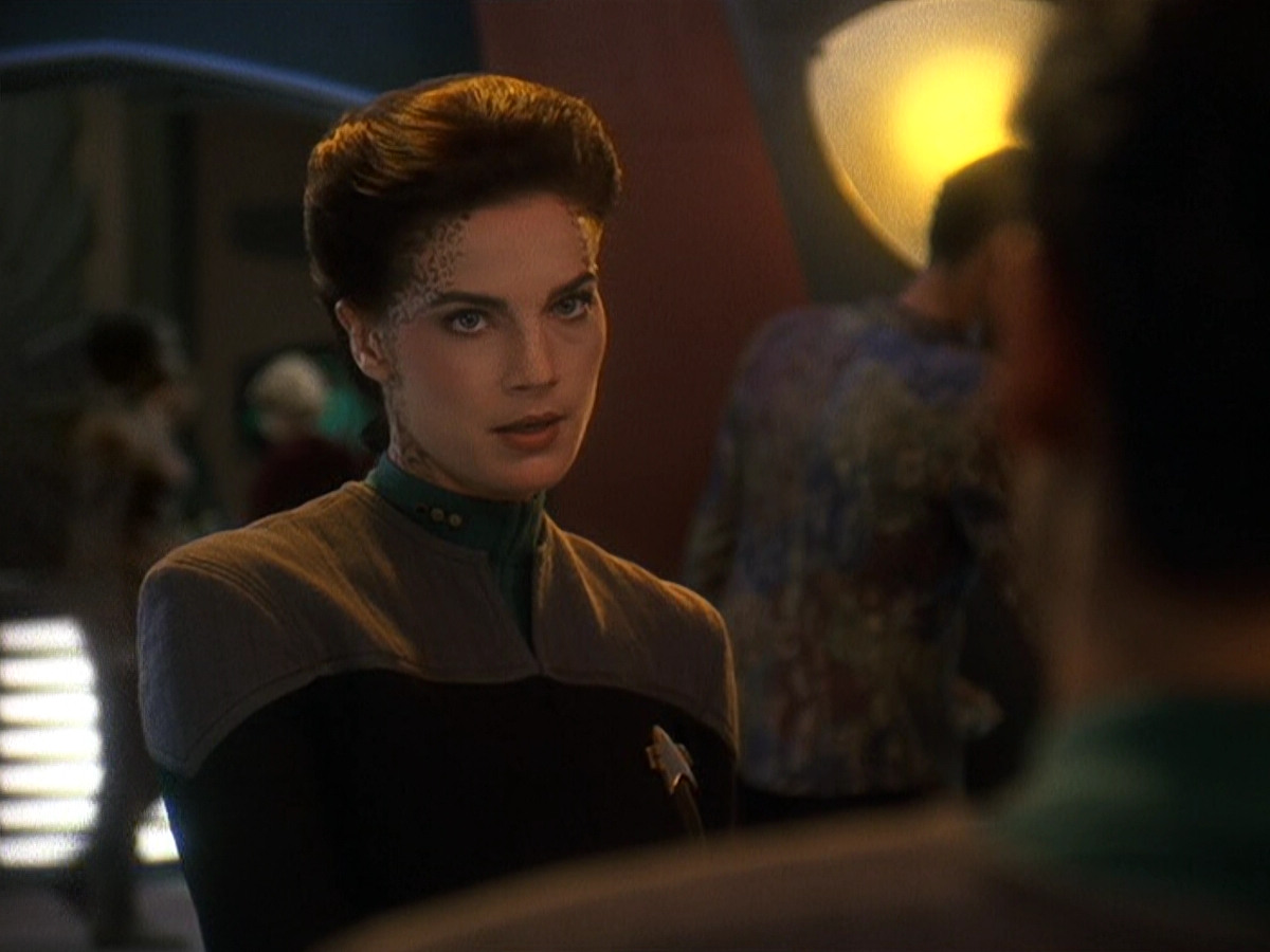 extant_StarTrek_DS9_5x21-SoldiersOfTheEmpire_00812.jpg