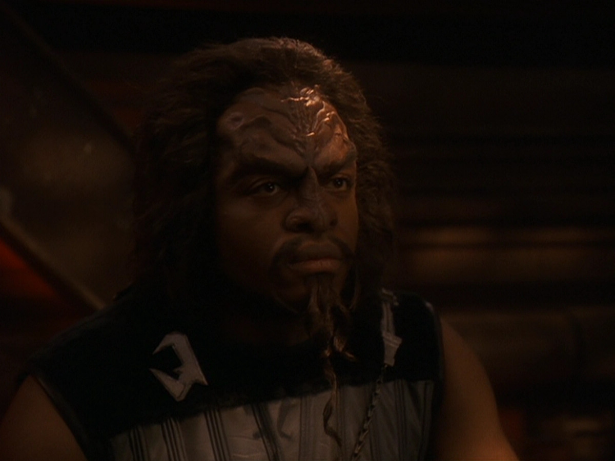 extant_StarTrek_DS9_5x21-SoldiersOfTheEmpire_01819.jpg