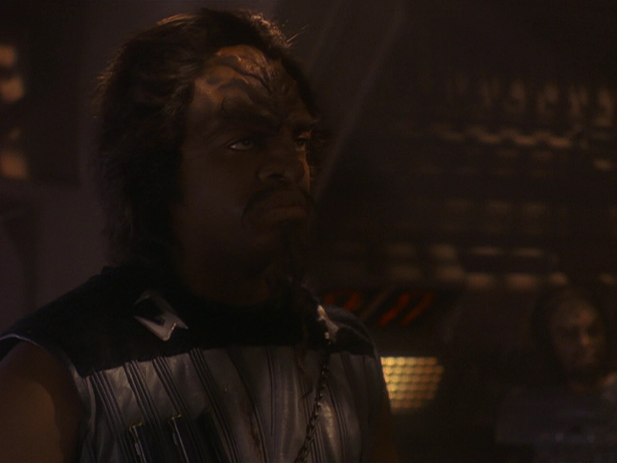 extant_StarTrek_DS9_5x21-SoldiersOfTheEmpire_02694.jpg
