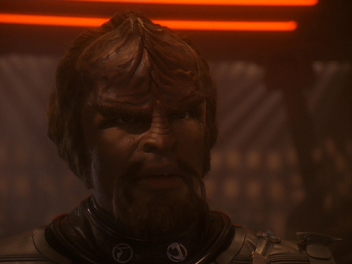 extant_StarTrek_DS9_5x21-SoldiersOfTheEmpire_03247.jpg