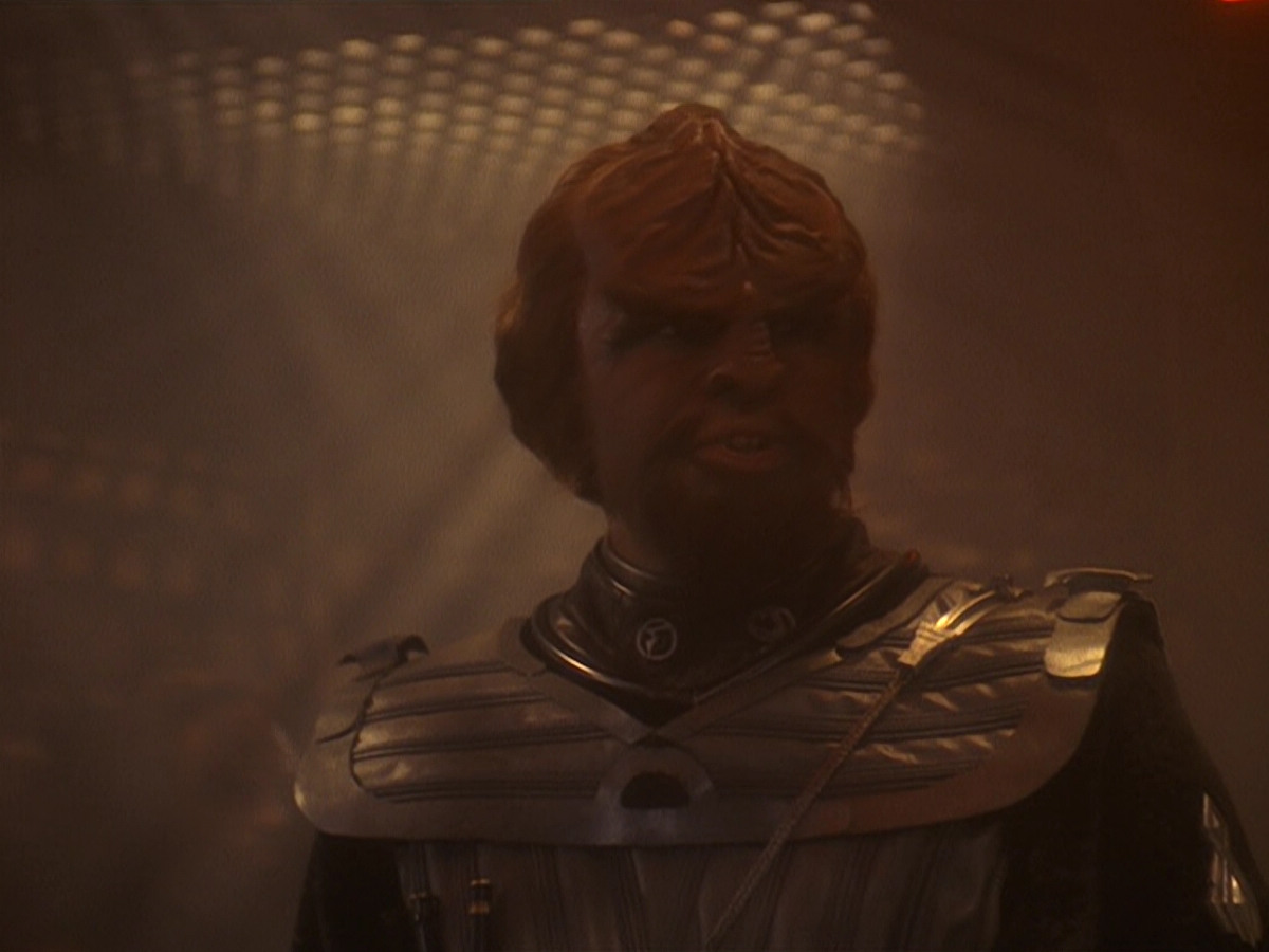 extant_StarTrek_DS9_5x21-SoldiersOfTheEmpire_03261.jpg