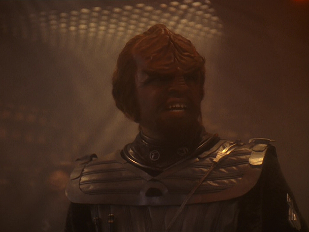 extant_StarTrek_DS9_5x21-SoldiersOfTheEmpire_03263.jpg