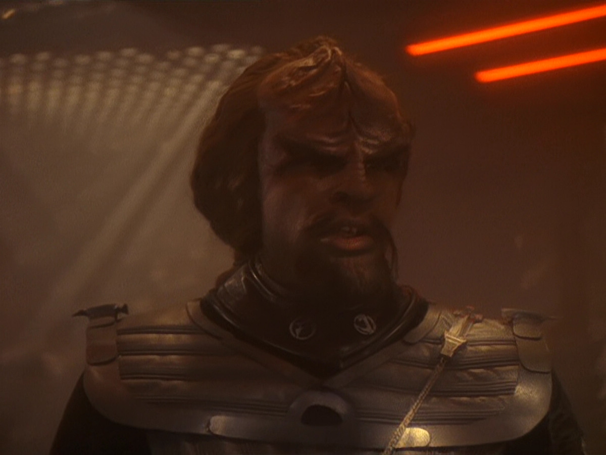 extant_StarTrek_DS9_5x21-SoldiersOfTheEmpire_03269.jpg