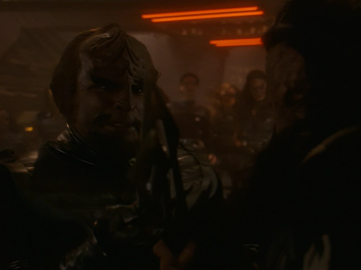 extant_StarTrek_DS9_5x21-SoldiersOfTheEmpire_03302.jpg