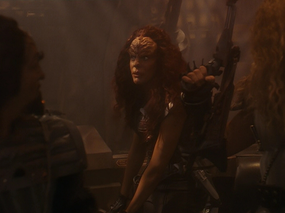 extant_StarTrek_DS9_5x21-SoldiersOfTheEmpire_03401.jpg