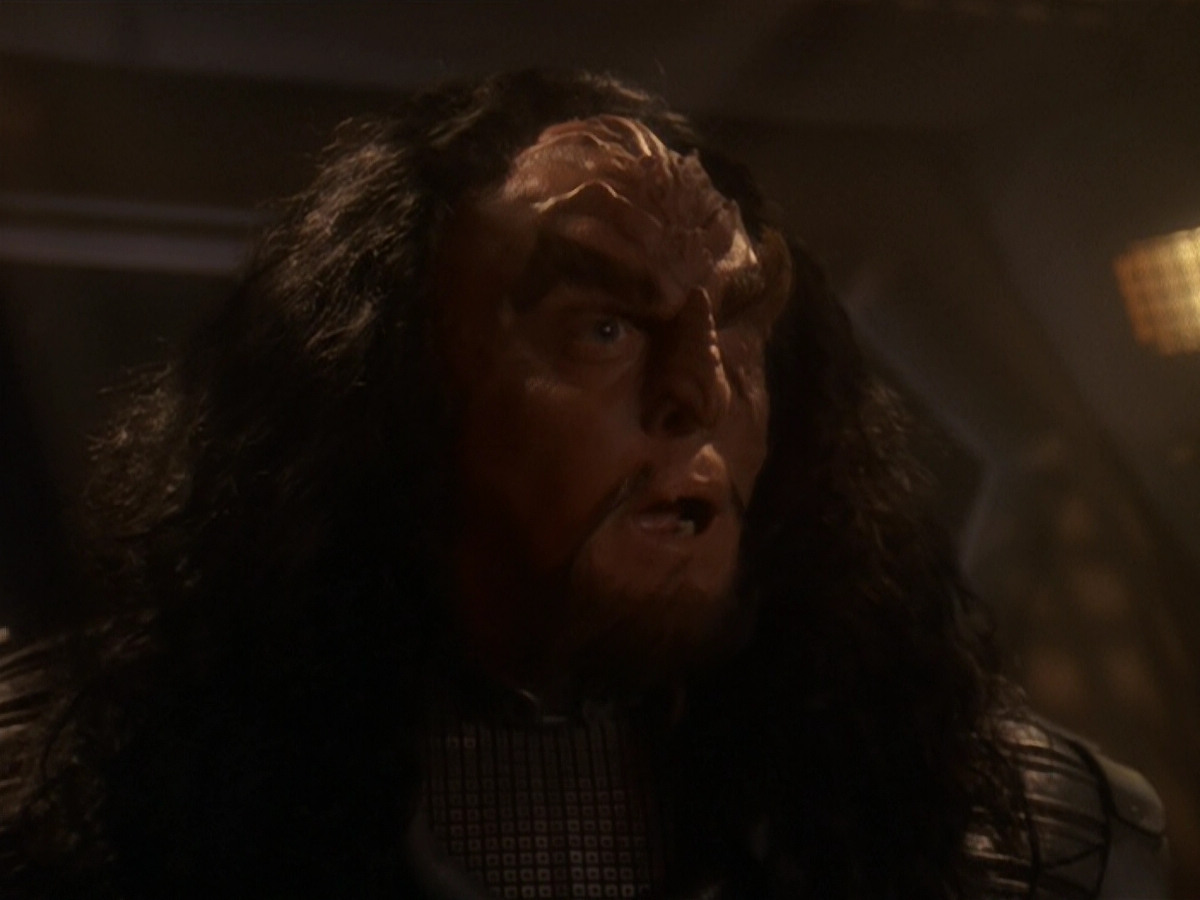 extant_StarTrek_DS9_5x21-SoldiersOfTheEmpire_03415.jpg
