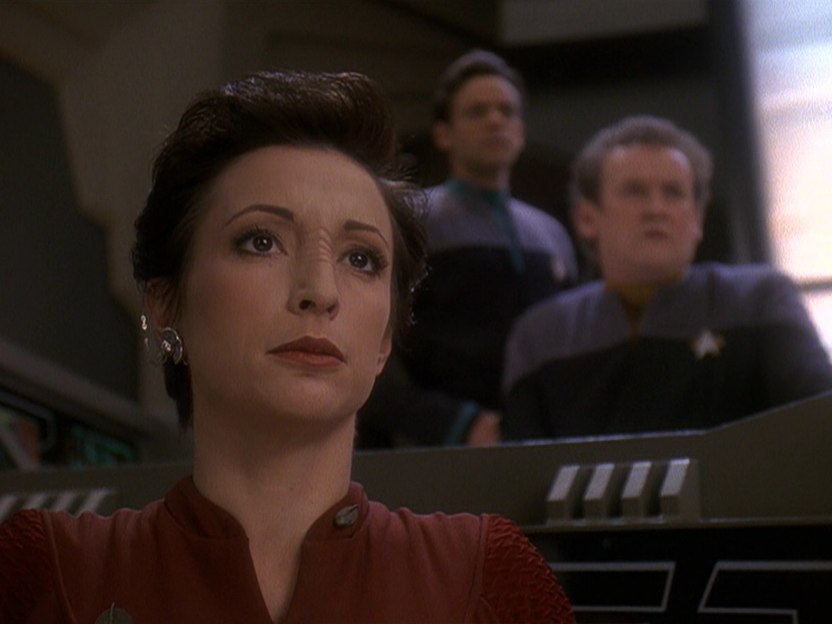 extant_StarTrek_DS9_5x21-SoldiersOfTheEmpire_03557.jpg