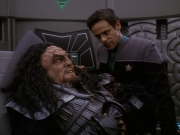 extant_StarTrek_DS9_5x21-SoldiersOfTheEmpire_00072.jpg