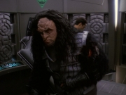 extant_StarTrek_DS9_5x21-SoldiersOfTheEmpire_00090.jpg