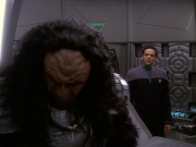 extant_StarTrek_DS9_5x21-SoldiersOfTheEmpire_00106.jpg
