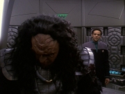 extant_StarTrek_DS9_5x21-SoldiersOfTheEmpire_00107.jpg