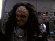 extant_StarTrek_DS9_5x21-SoldiersOfTheEmpire_00111.jpg