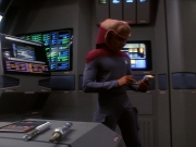 extant_StarTrek_DS9_5x21-SoldiersOfTheEmpire_00128.jpg