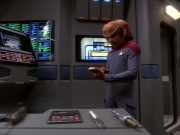 extant_StarTrek_DS9_5x21-SoldiersOfTheEmpire_00131.jpg