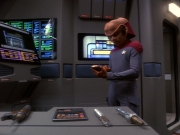 extant_StarTrek_DS9_5x21-SoldiersOfTheEmpire_00134.jpg