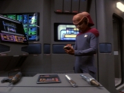 extant_StarTrek_DS9_5x21-SoldiersOfTheEmpire_00135.jpg
