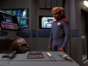 extant_StarTrek_DS9_5x21-SoldiersOfTheEmpire_00151.jpg