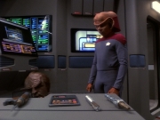 extant_StarTrek_DS9_5x21-SoldiersOfTheEmpire_00155.jpg