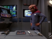 extant_StarTrek_DS9_5x21-SoldiersOfTheEmpire_00161.jpg