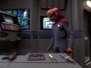 extant_StarTrek_DS9_5x21-SoldiersOfTheEmpire_00167.jpg