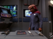 extant_StarTrek_DS9_5x21-SoldiersOfTheEmpire_00168.jpg