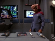 extant_StarTrek_DS9_5x21-SoldiersOfTheEmpire_00169.jpg