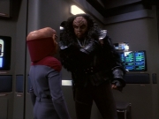 extant_StarTrek_DS9_5x21-SoldiersOfTheEmpire_00174.jpg