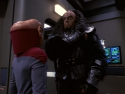 extant_StarTrek_DS9_5x21-SoldiersOfTheEmpire_00175.jpg