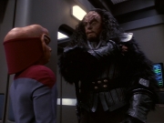 extant_StarTrek_DS9_5x21-SoldiersOfTheEmpire_00178.jpg