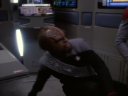 extant_StarTrek_DS9_5x21-SoldiersOfTheEmpire_00183.jpg