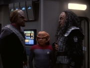 extant_StarTrek_DS9_5x21-SoldiersOfTheEmpire_00188.jpg