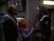 extant_StarTrek_DS9_5x21-SoldiersOfTheEmpire_00206.jpg