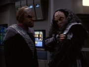 extant_StarTrek_DS9_5x21-SoldiersOfTheEmpire_00226.jpg