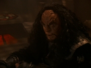 extant_StarTrek_DS9_5x21-SoldiersOfTheEmpire_01621.jpg